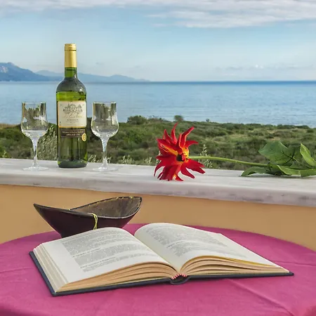 Отель Erofili 3*